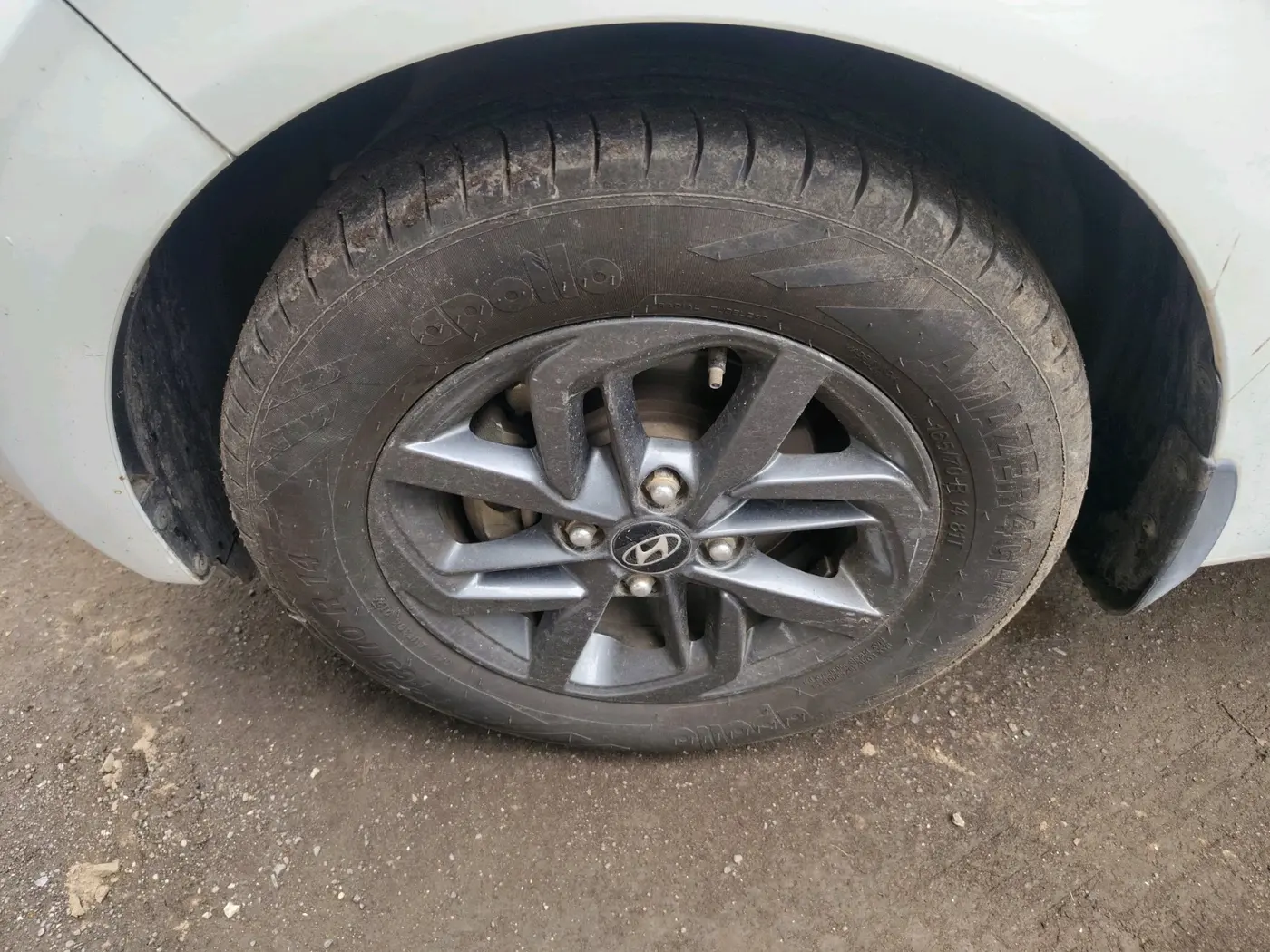 2022 Hyundai GRAND I10 NIOS SPORTZ 1.2 KAPPA VTVT CNG, CNG, Manual, 1,27,955 km, tyre