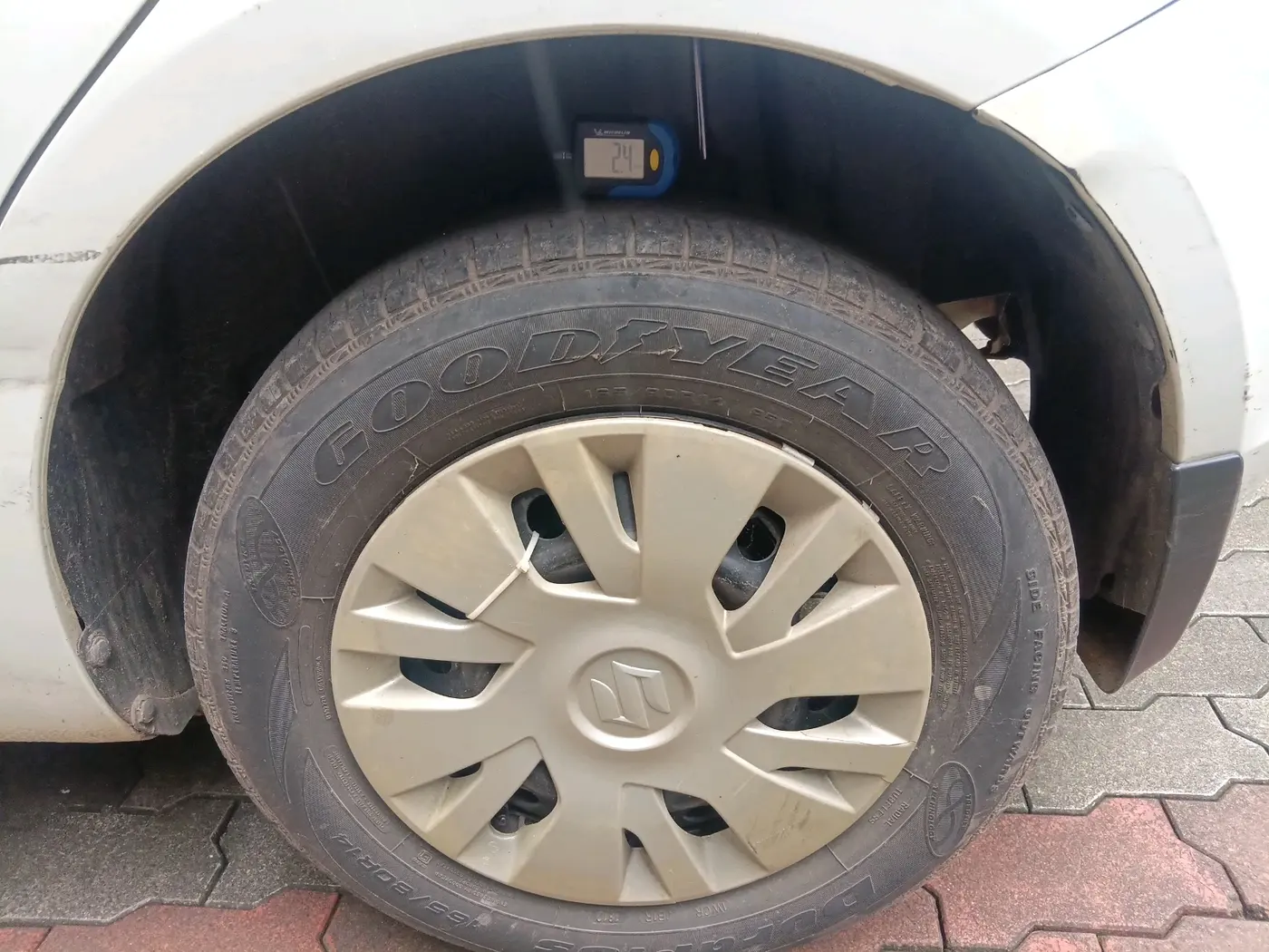 2012 Maruti Swift VXI, Petrol, Manual, 37,746 km, tyre