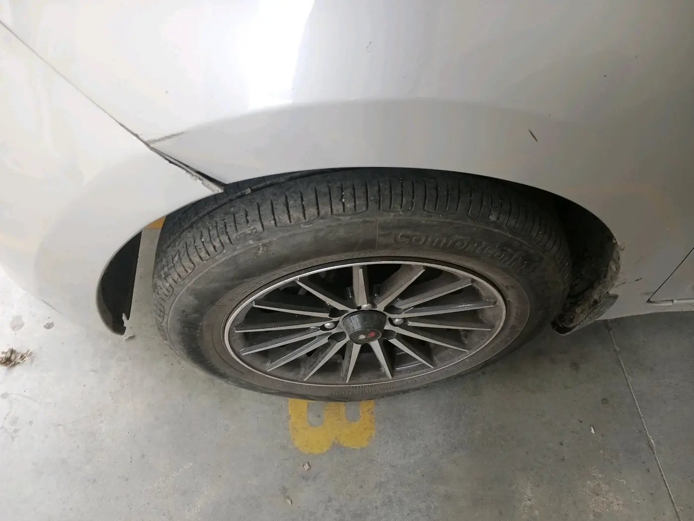 2016 Hyundai Xcent S AT 1.2, Petrol, Automatic, 80,000 km, tyre