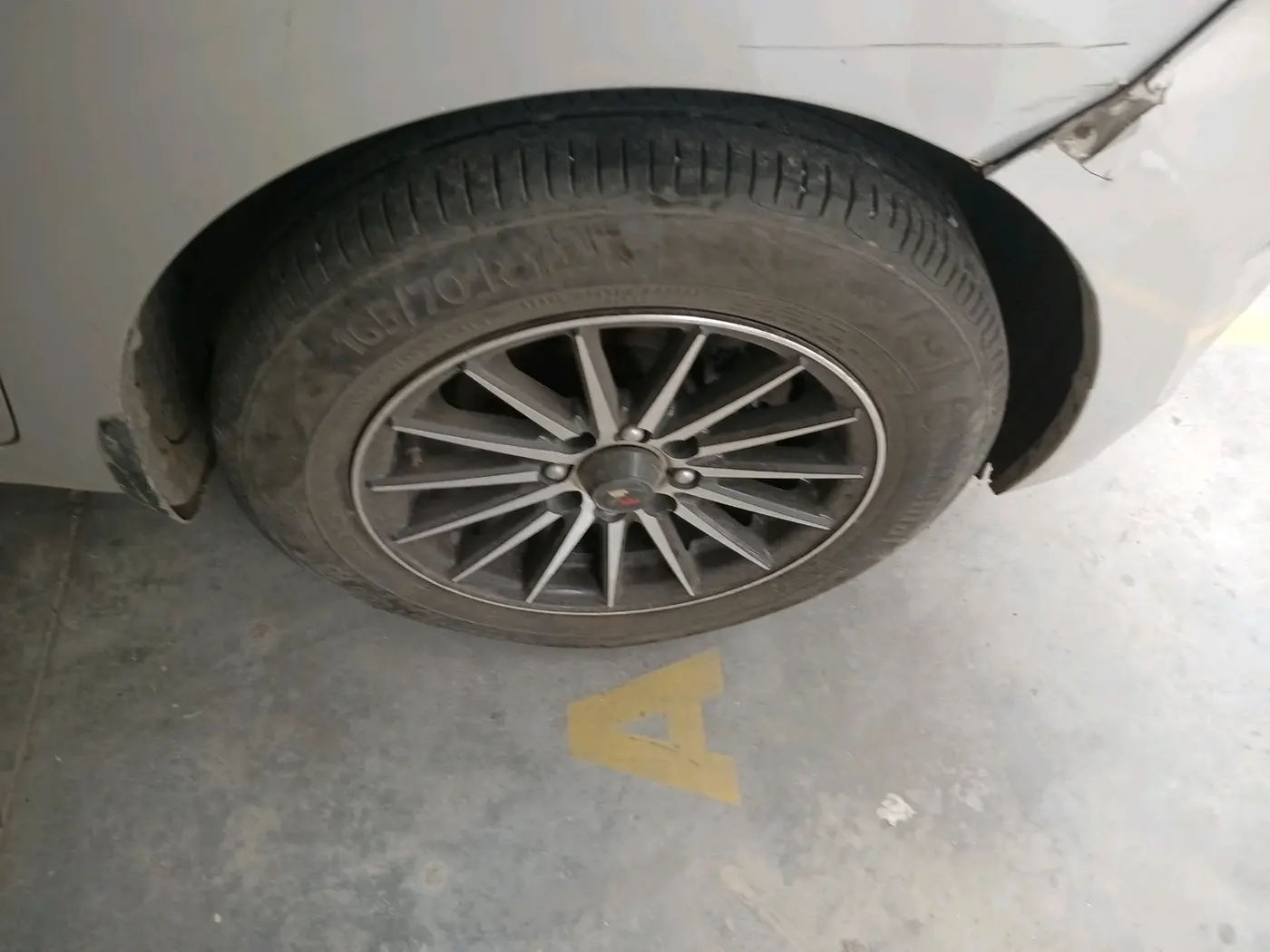 2016 Hyundai Xcent S AT 1.2, Petrol, Automatic, 80,000 km, tyre
