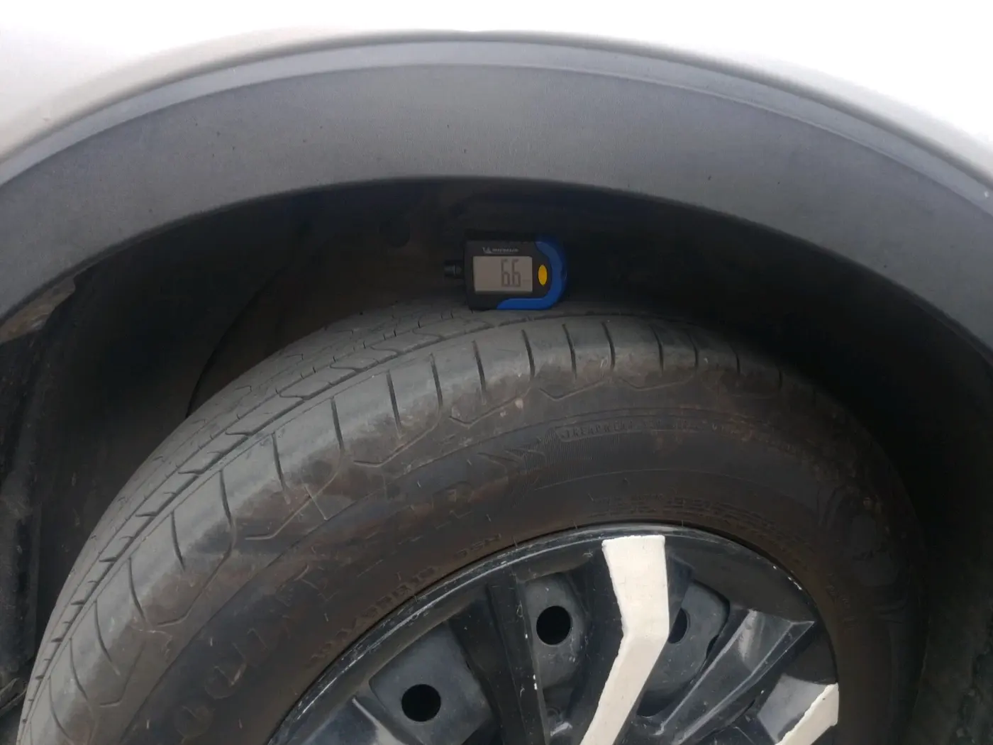 2019 Mahindra XUV300 W6 1.5 DIESEL, Diesel, Manual, 40,130 km, tyre