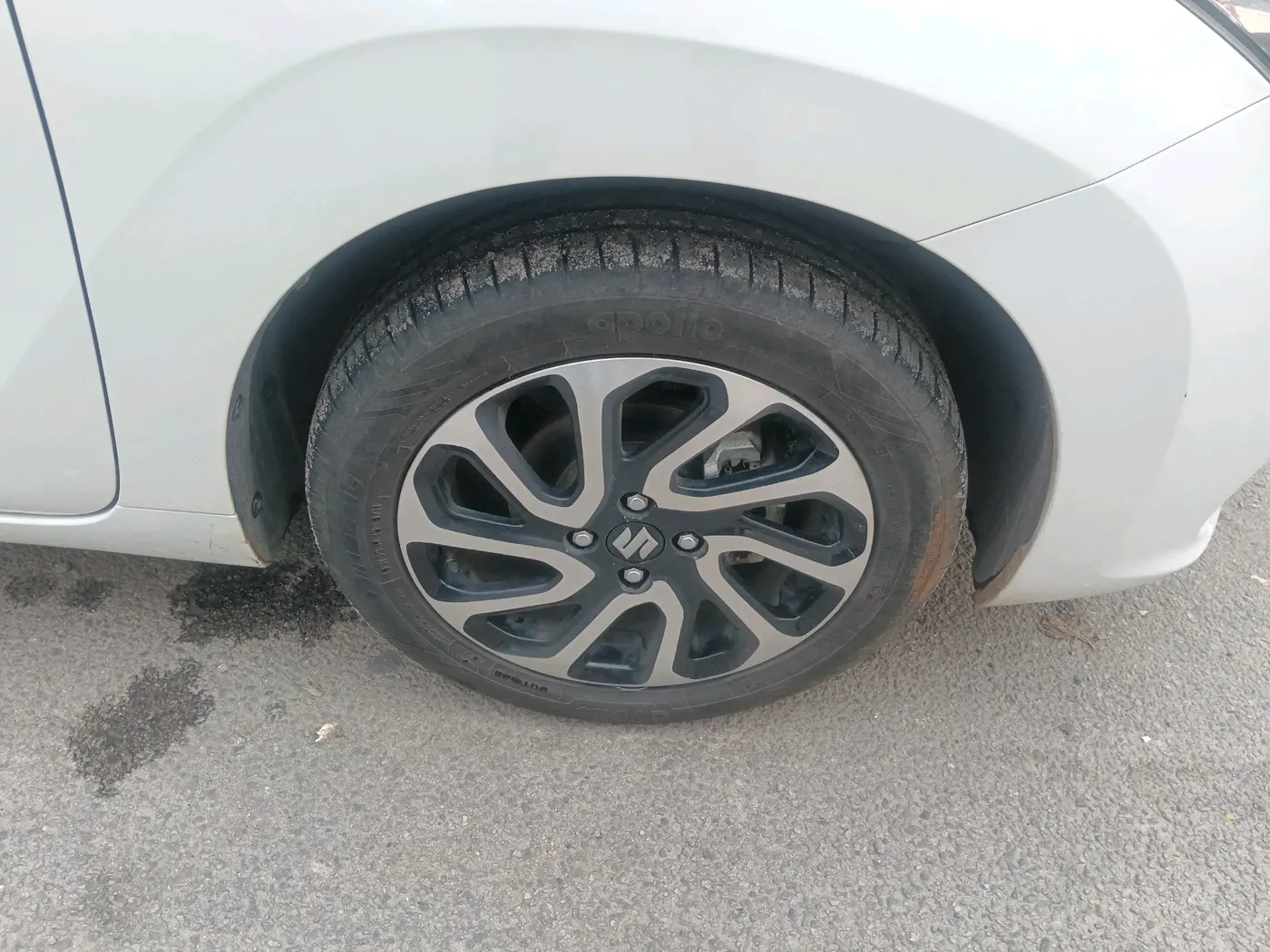 2024 Maruti Baleno  ZETA CNG 1.2L, CNG, Manual, 25,814 km, tyre