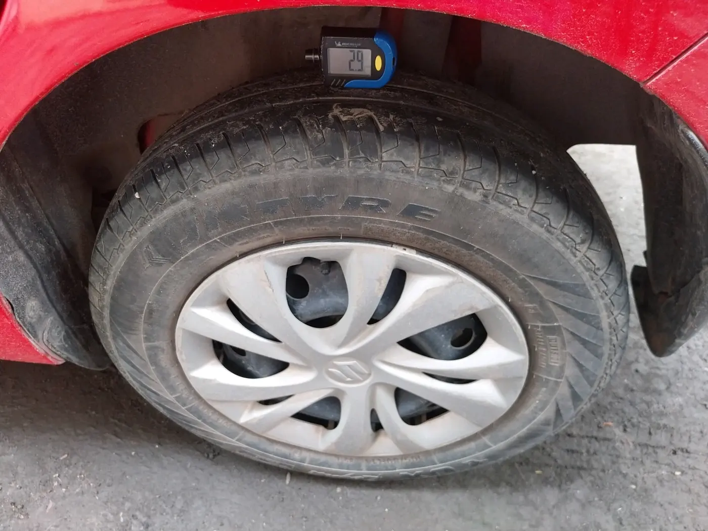 2021 Maruti Swift VXI, Petrol, Manual, 48,503 km, tyre