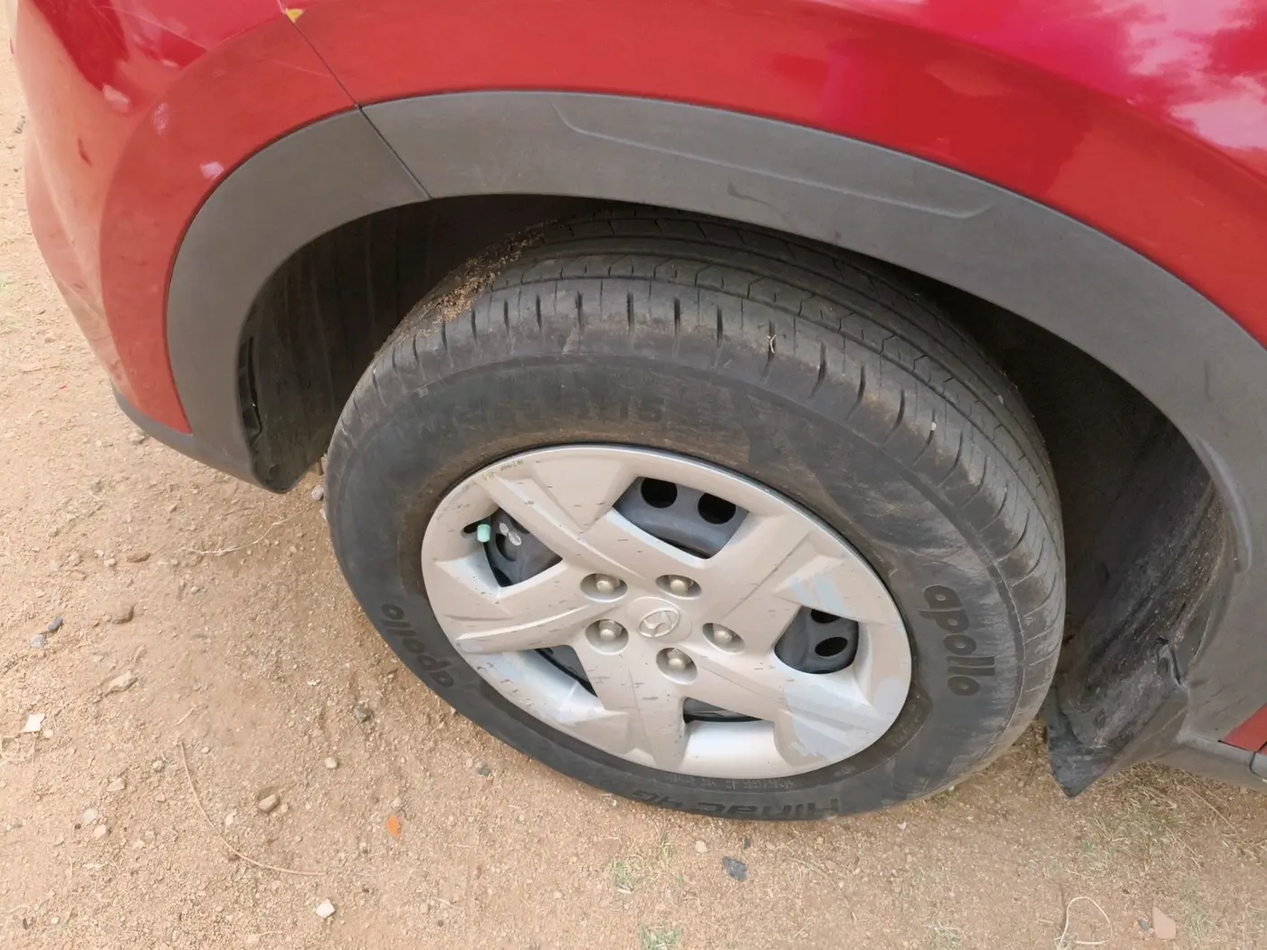 2022 Hyundai VENUE S 1.2, Petrol, Manual, 44,416 km, tyre