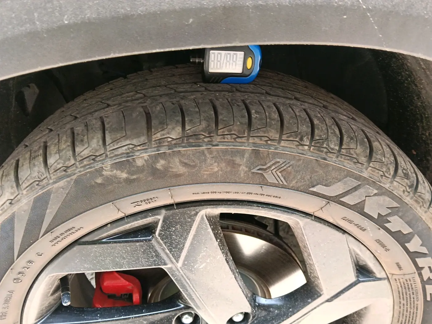 2026 Hyundai Creta King Knight Edition 1.5 Diesel AT Dual Tone, Diesel, Automatic, 4,386 km, tyre