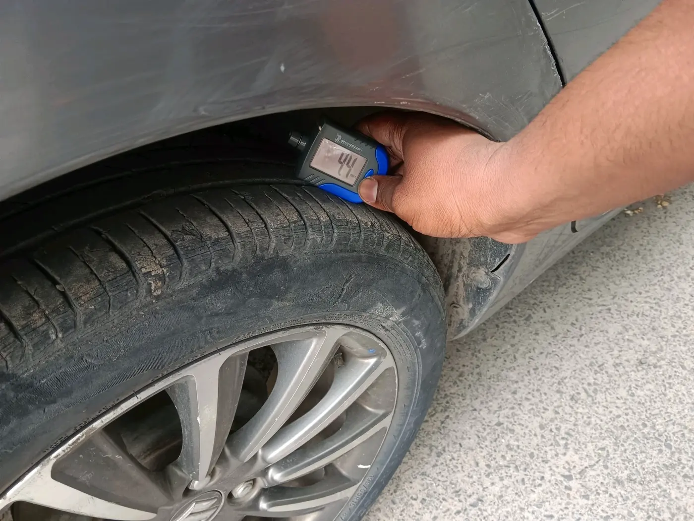 2019 Maruti Ciaz ALPHA  AT 1.5 SHVS PETROL, Petrol, Automatic, 66,807 km, tyre