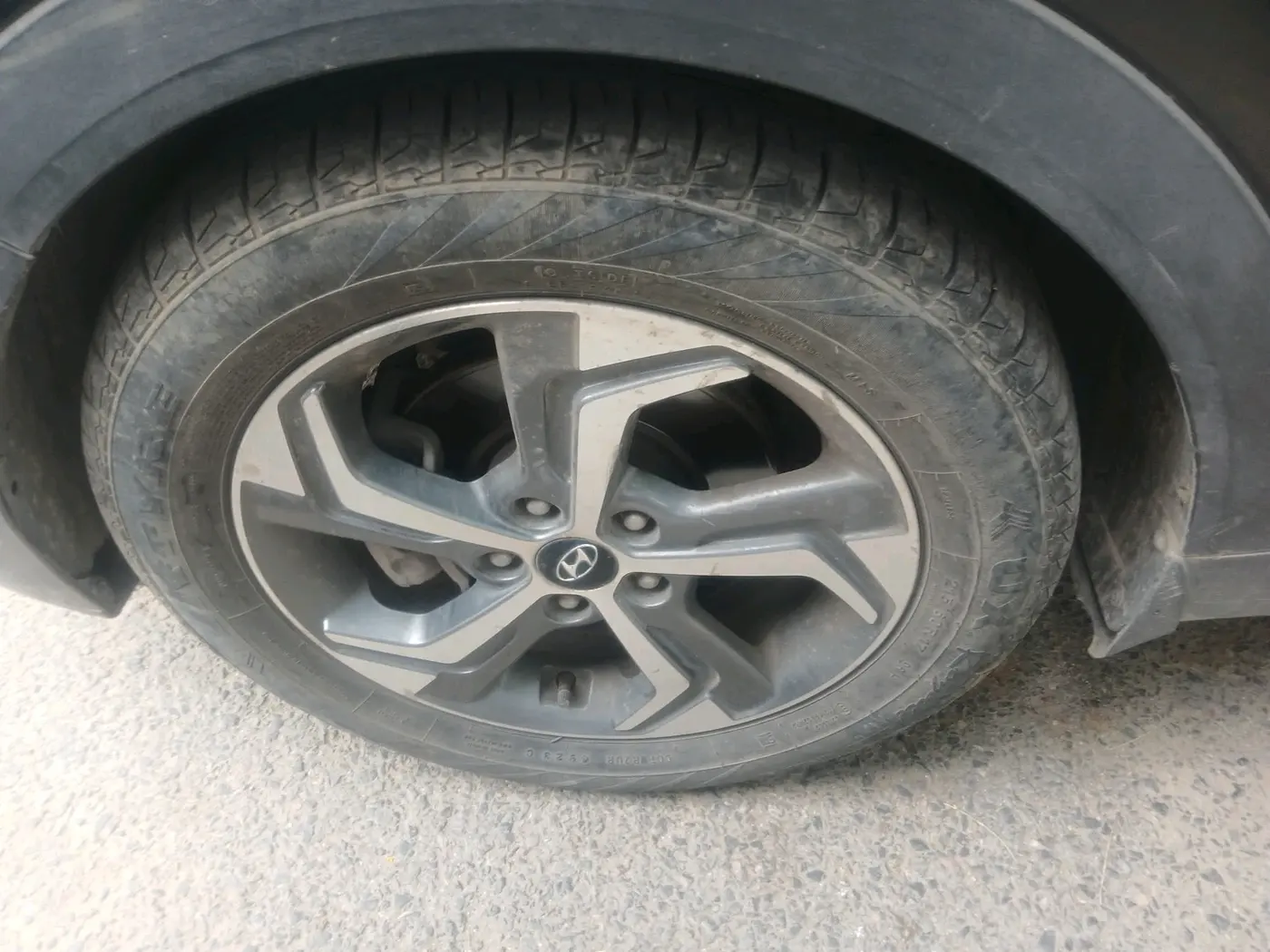 2018 Hyundai Creta SX AT 1.6 PETROL, Petrol, Automatic, 1,20,328 km, tyre