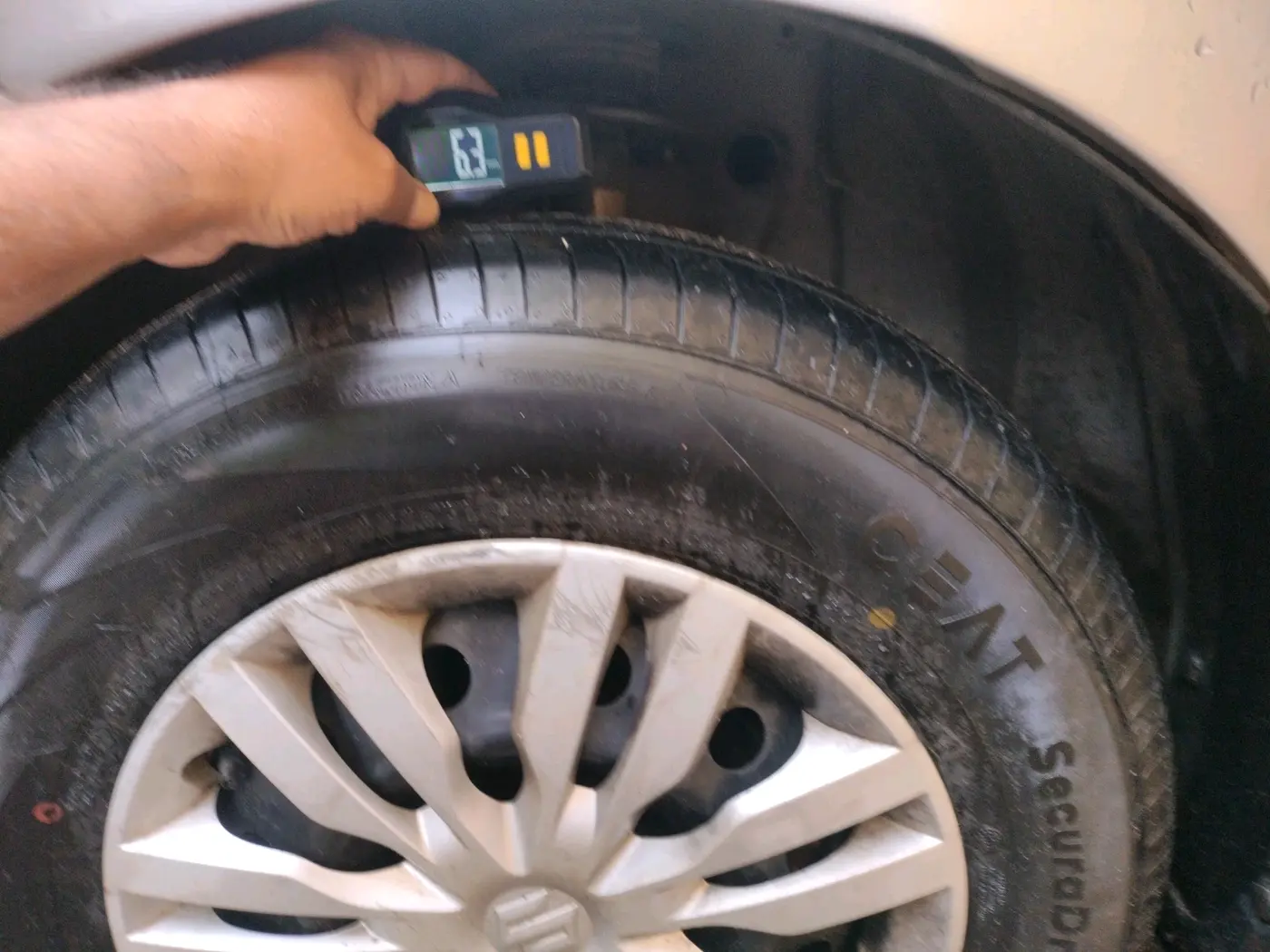 2020 Maruti Dzire VXI, Petrol, Manual, 70,579 km, tyre