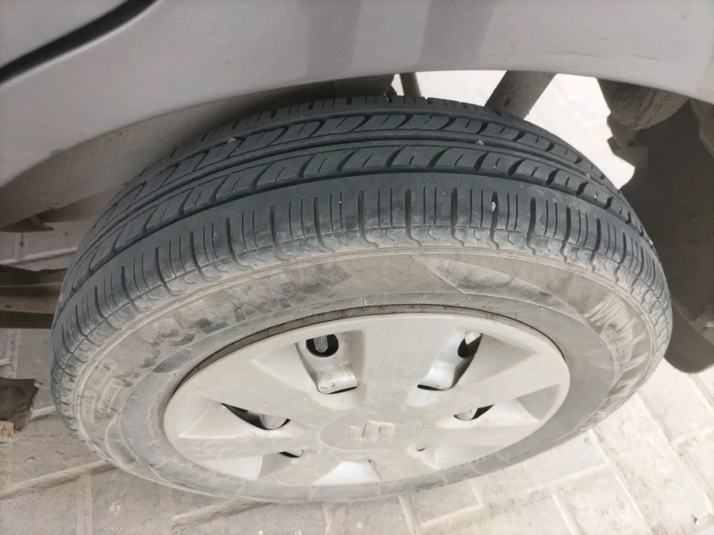 2015 Maruti Wagon R 1.0 LXI, Petrol, Manual, 47,650 km, tyre