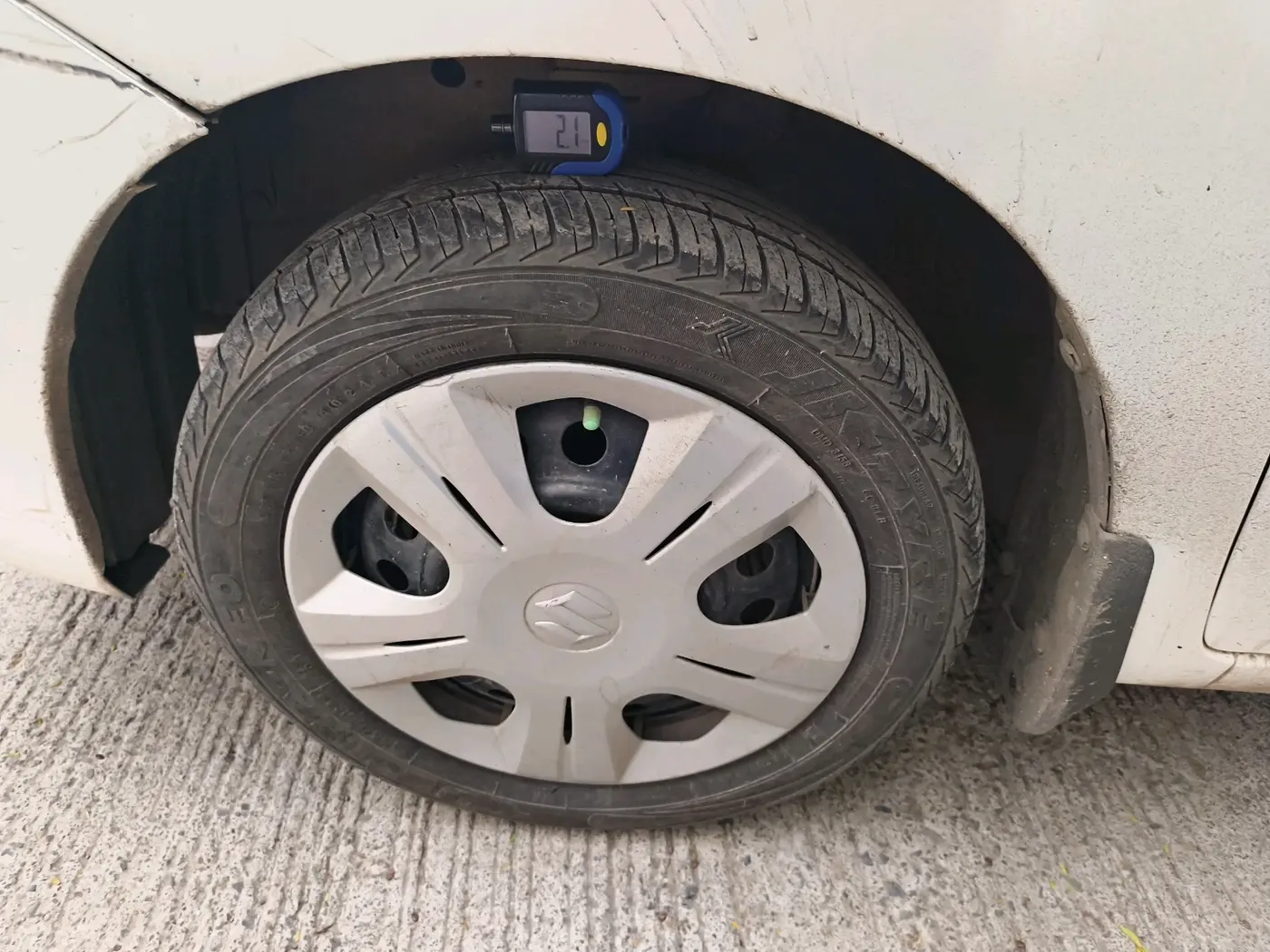 2017 Maruti Wagon R 1.0 VXI, Petrol, Manual, 1,15,830 km, tyre