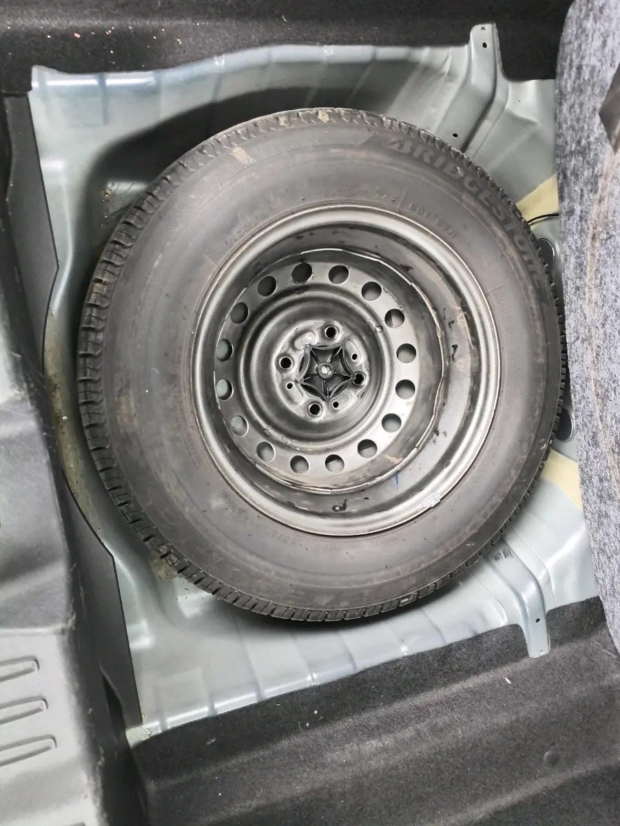 2022 Tata ALTROZ XZ DIESEL, Diesel, Manual, 25,543 km, tyre