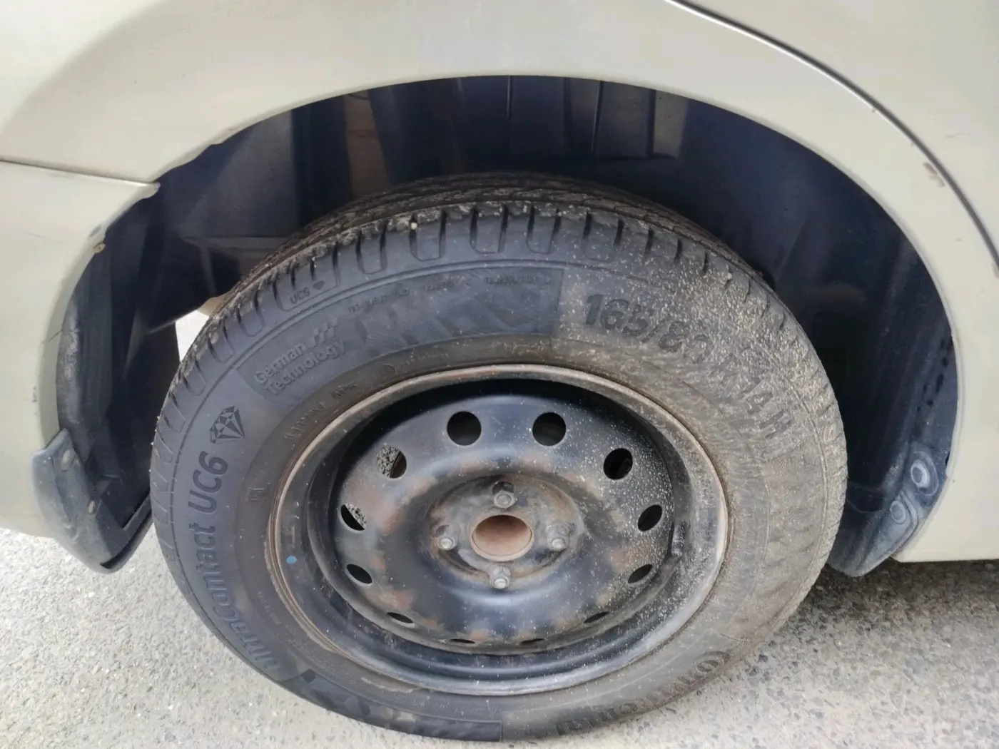 2017 Maruti Dzire VDI AMT, Diesel, Automatic, 1,77,318 km, tyre