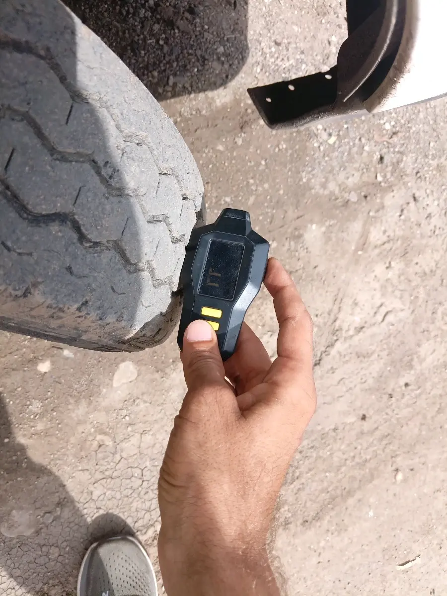 2018 Maruti Eeco 5 STR WITH A/C+HTR, Petrol, Manual, 25,347 km, tyre