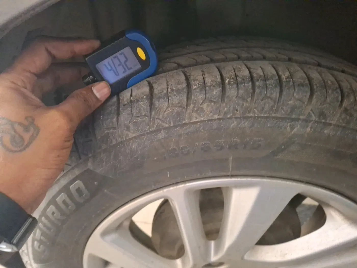 2013 Maruti Swift ZXI, Petrol, Manual, 81,167 km, tyre