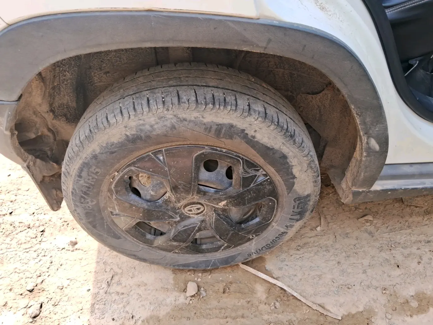 2022 Tata PUNCH ADVENTURE MT, Petrol, Manual, 72,878 km, tyre