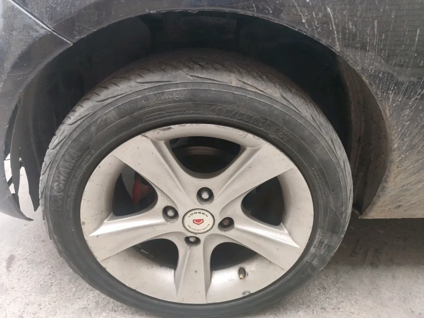 2011 Ford Figo ZXI 1.4 DIESEL, Diesel, Manual, 81,827 km, tyre