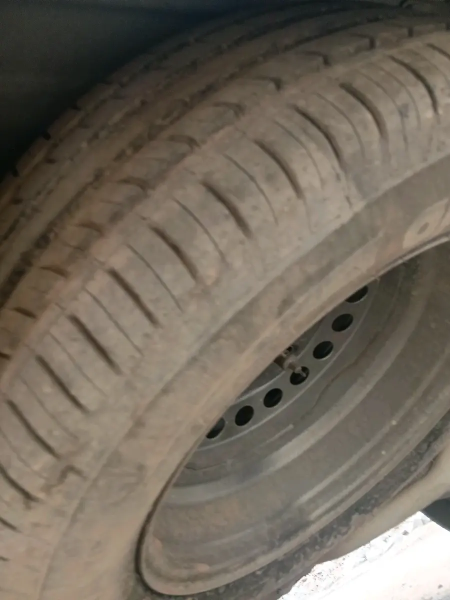 2019 Mahindra XUV500 W11, Diesel, Manual, 1,39,346 km, tyre