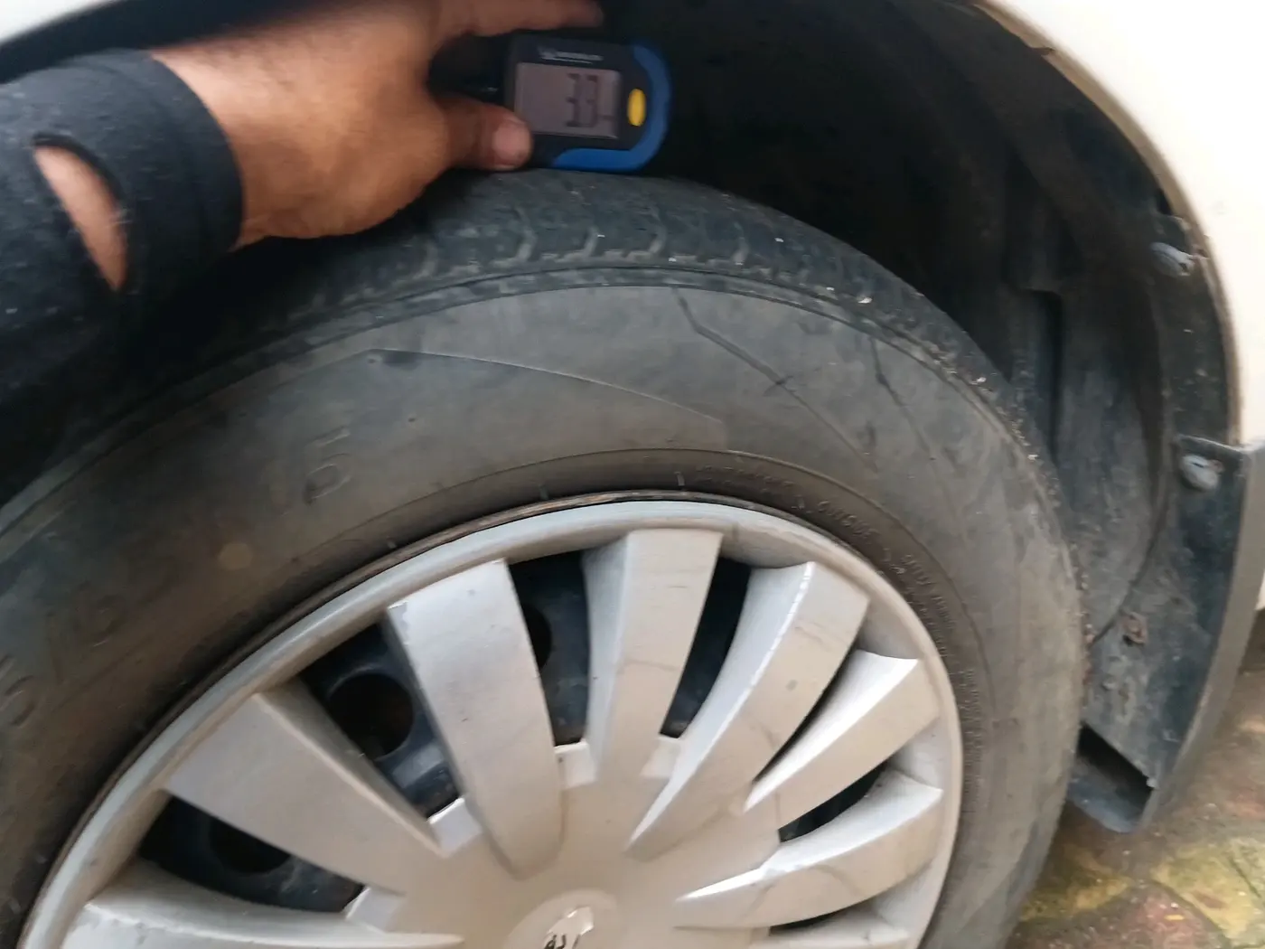 2012 Maruti SX4 VXI, Petrol, Manual, 85,227 km, tyre