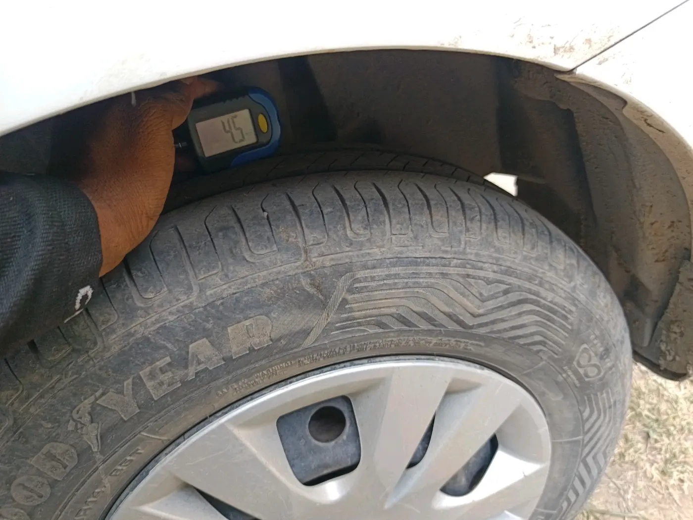2021 Maruti Dzire VXI, Petrol, Manual, 67,346 km, tyre