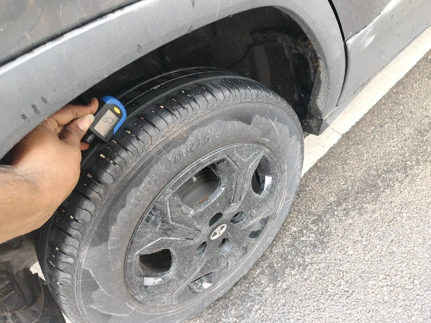 2023 Tata PUNCH ACCOMPLISHED AMT, Petrol, Automatic, 41,620 km, tyre