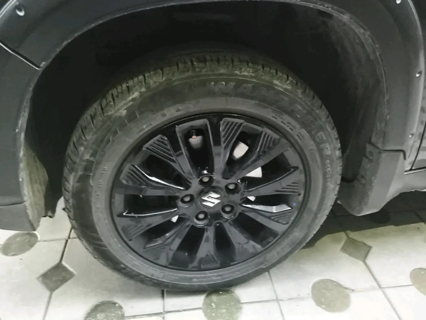 2021 Maruti Vitara Brezza LXI, CNG, Manual, 53,667 km, tyre