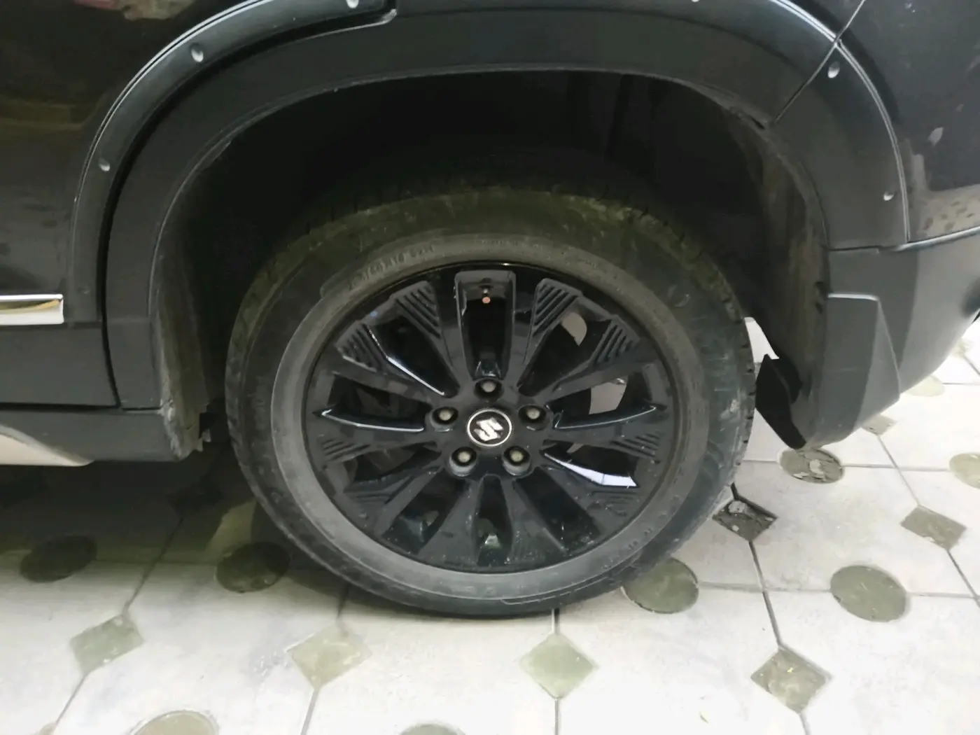2021 Maruti Vitara Brezza LXI, CNG, Manual, 53,667 km, tyre