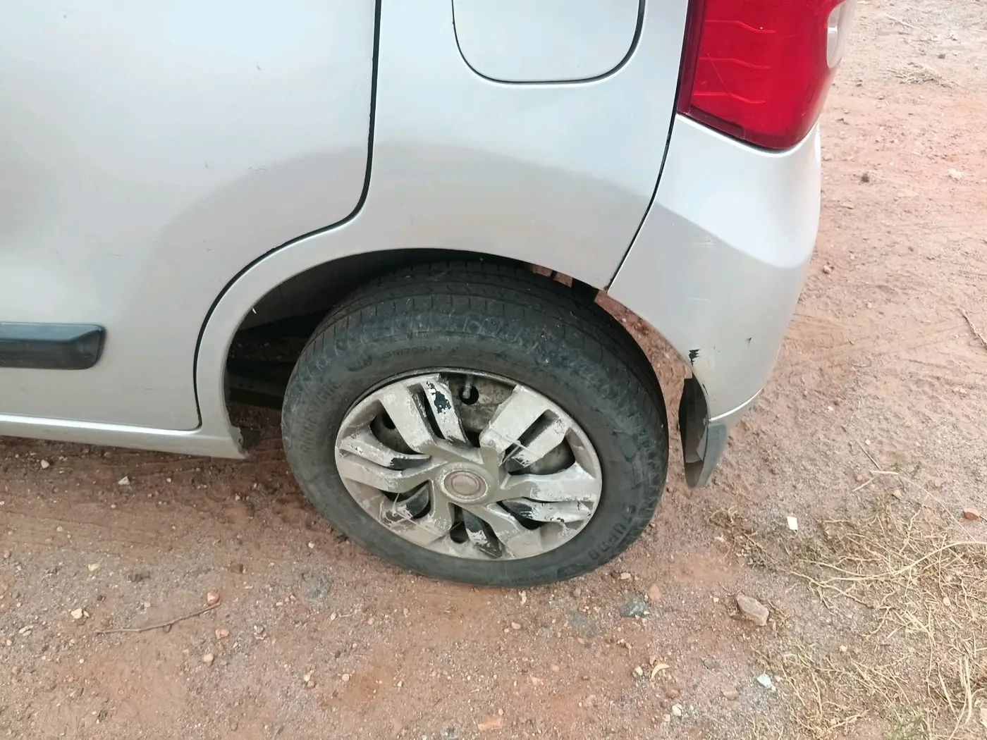 2011 Maruti Wagon R 1.0 LXI LPG, Petrol, Manual, 1,44,682 km, tyre