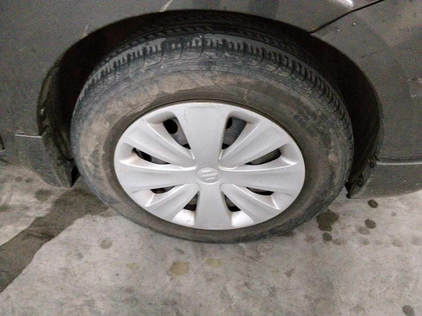 2018 Maruti Ertiga VXI CNG, CNG, Manual, 99,415 km, tyre