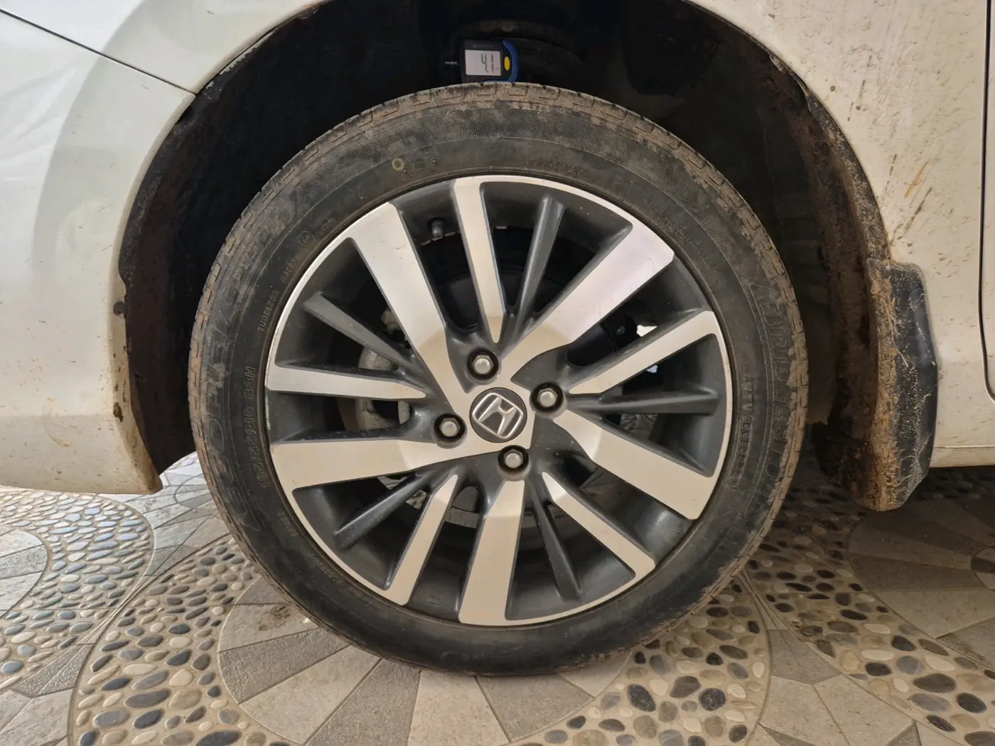 2022 Honda City 1.5L I-VTEC VX, Petrol, Manual, 29,065 km, tyre