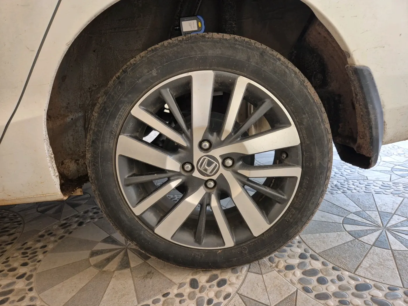 2022 Honda City 1.5L I-VTEC VX, Petrol, Manual, 29,065 km, tyre