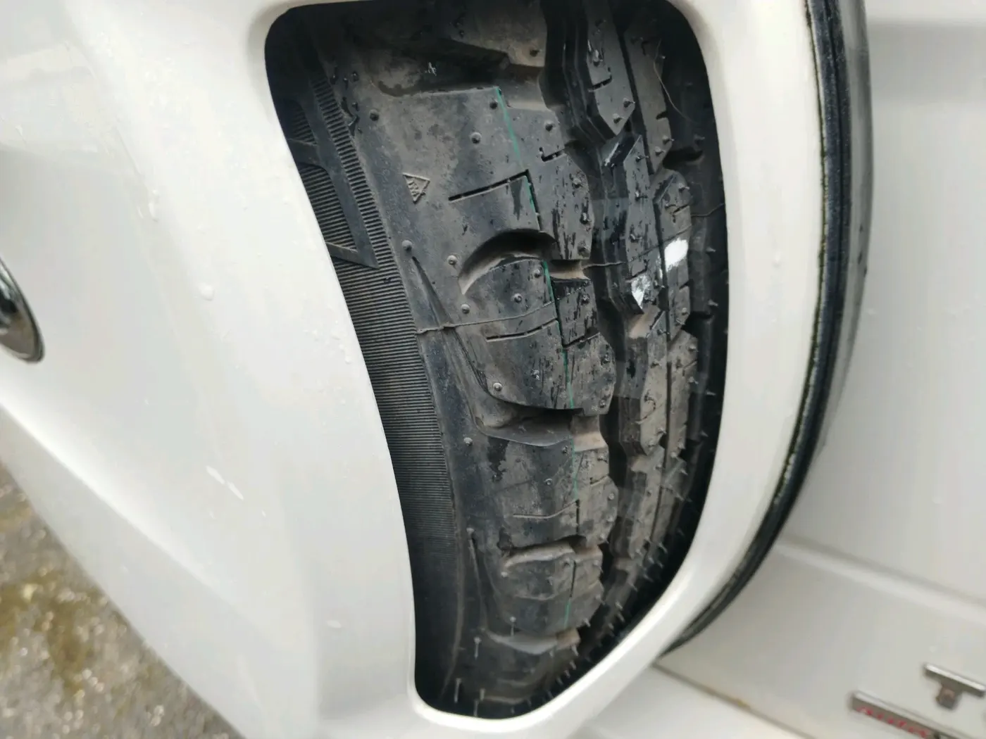 2016 Mahindra TUV300 T8 AMT, Diesel, Automatic, 47,139 km, tyre