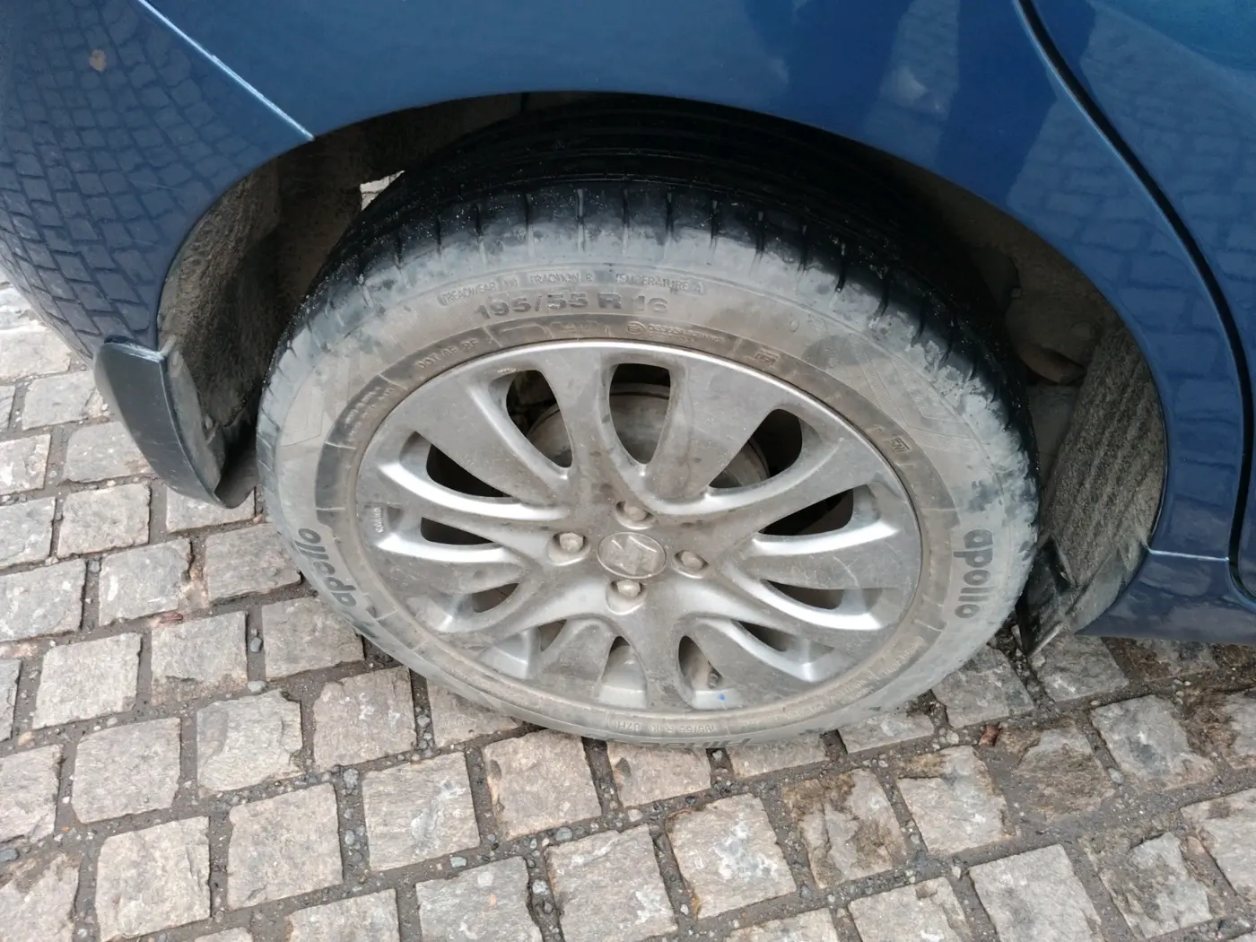 2017 Maruti Baleno ZETA PETROL 1.2, Petrol, Manual, 40,275 km, tyre