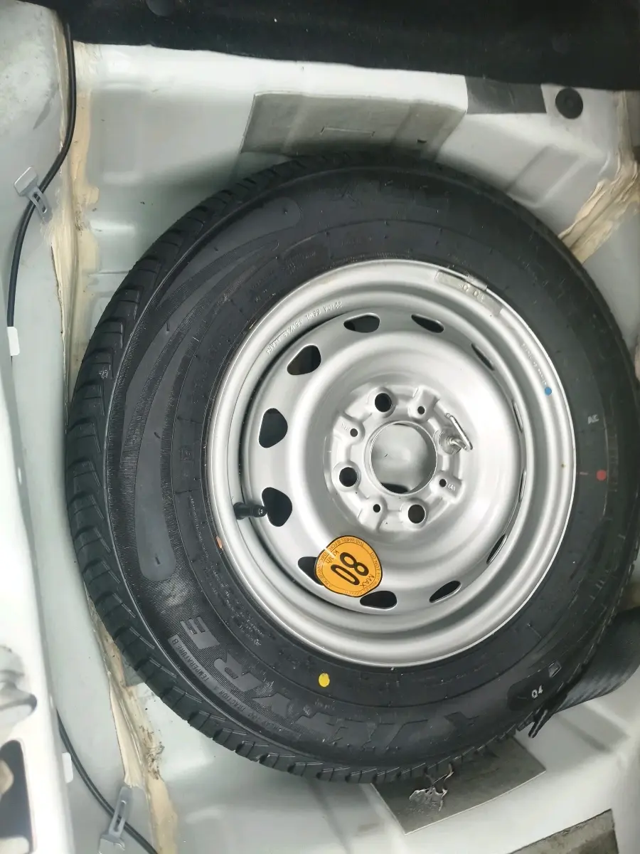 2022 Tata Tiago XT (O) PETROL, Petrol, Manual, 31,090 km, tyre