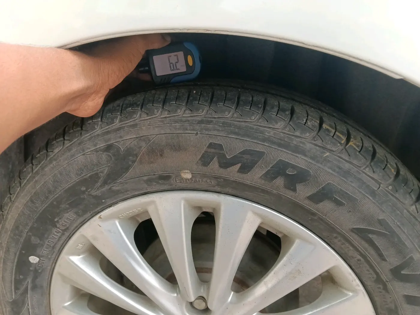 2019 Maruti Ciaz DELTA 1.5 SHVS MT PETROL, Petrol, Manual, 85,878 km, tyre