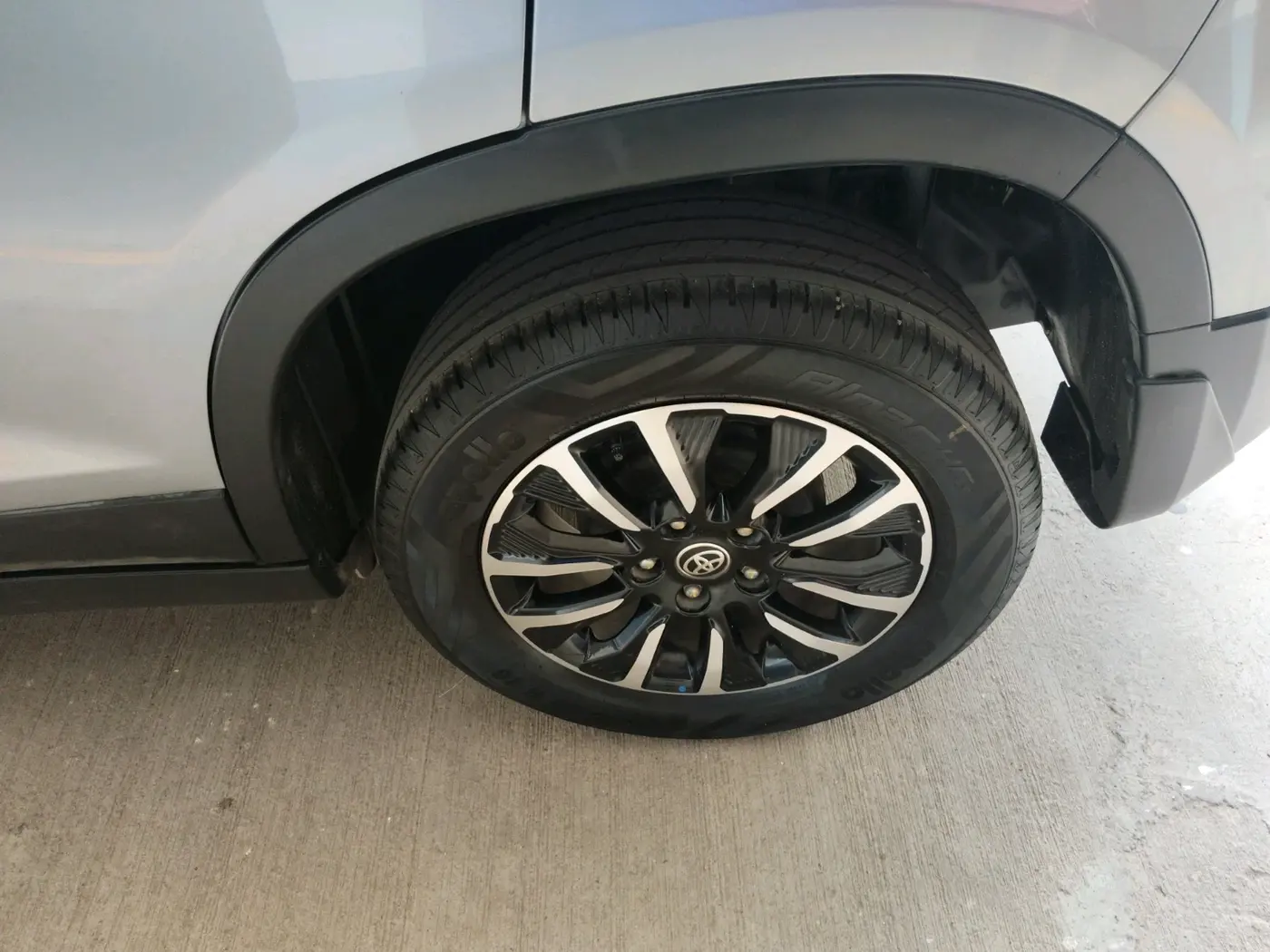 2022 Toyota URBAN CRUISER PREMIUM GRADE MT, Petrol, Manual, 22,083 km, tyre