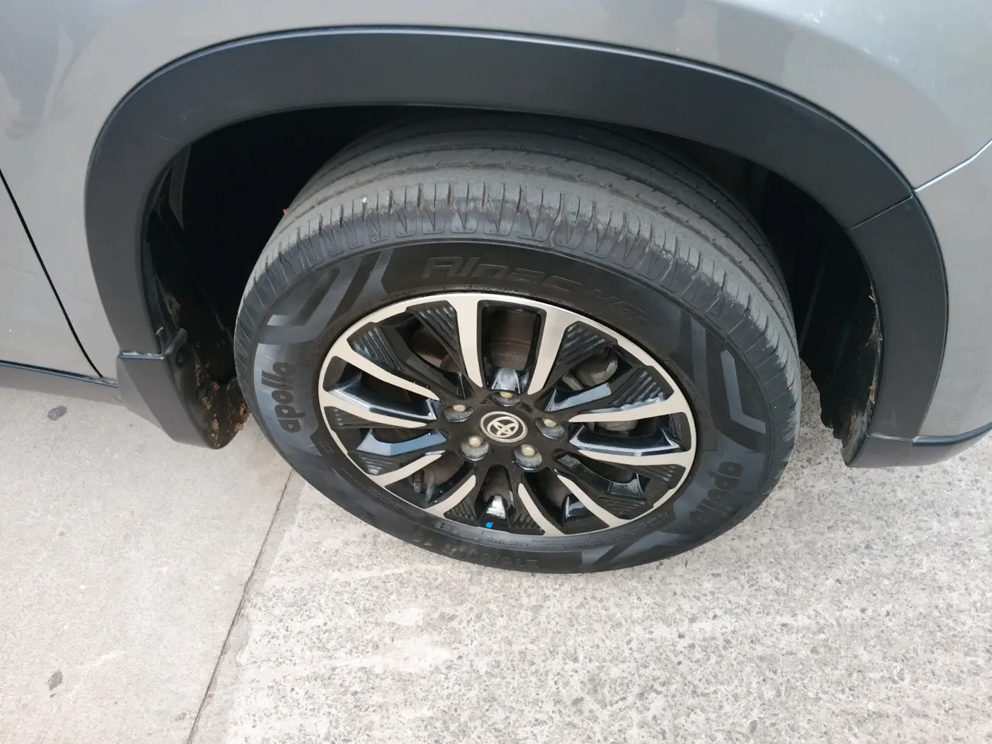 2022 Toyota URBAN CRUISER PREMIUM GRADE MT, Petrol, Manual, 22,083 km, tyre