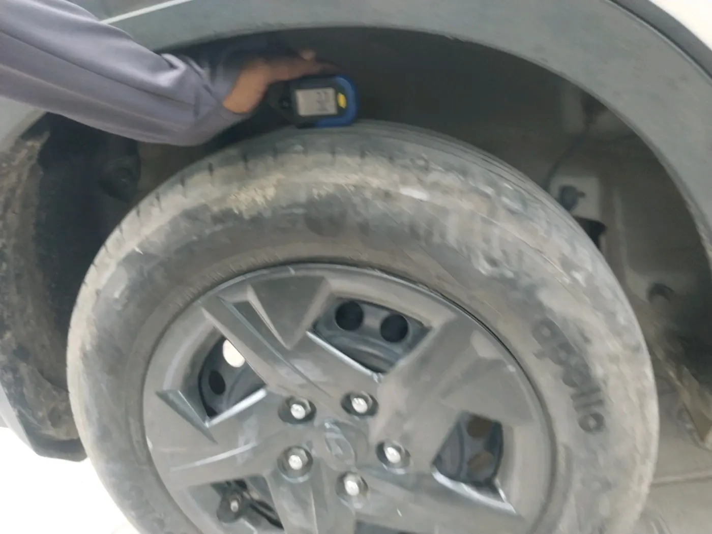 2023 Hyundai VENUE S(O) 1.2, Petrol, Manual, 28,390 km, tyre
