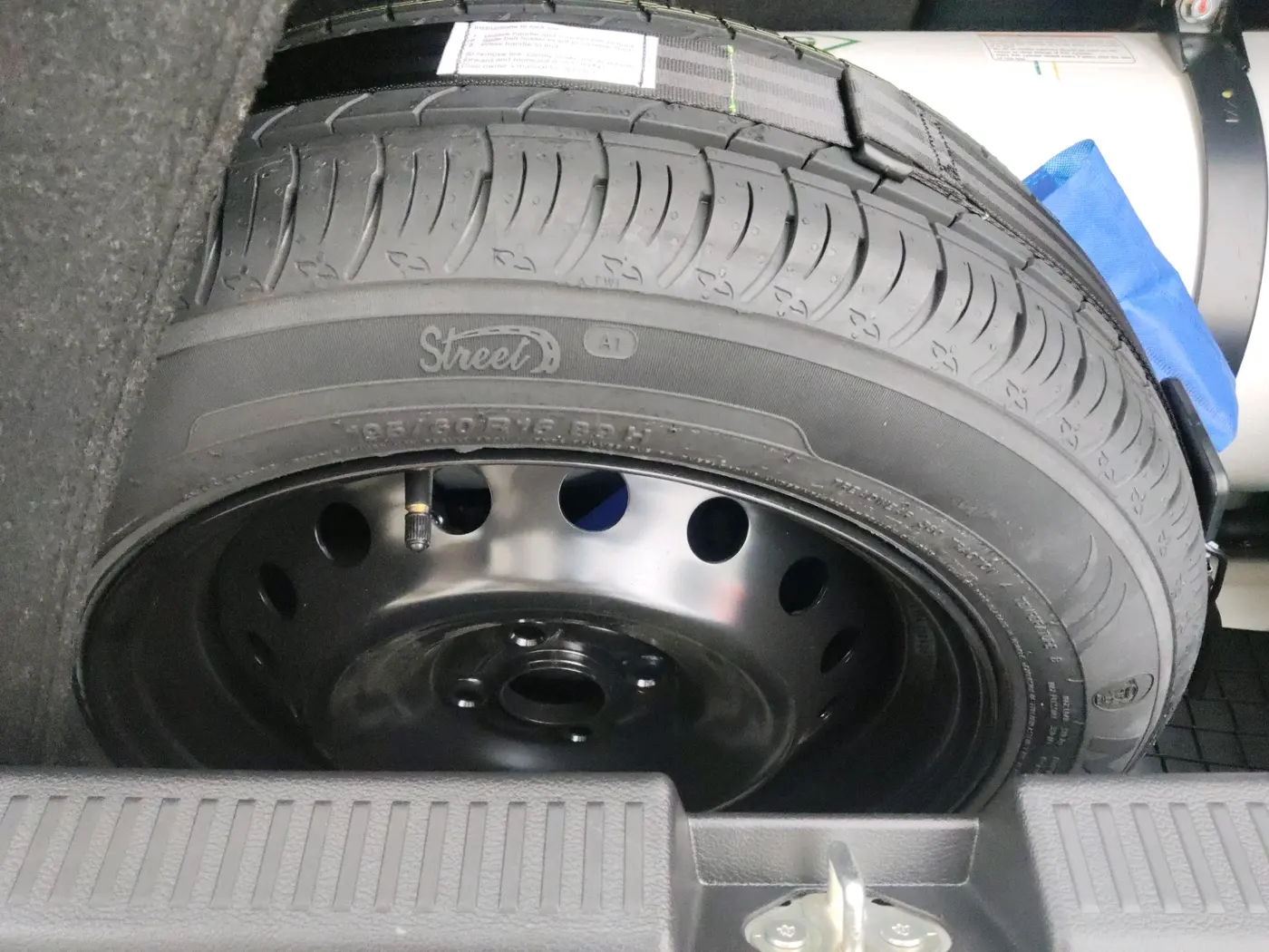 2026 Maruti FRONX DELTA CNG 1.2 MT, CNG, Manual, 238 km, tyre