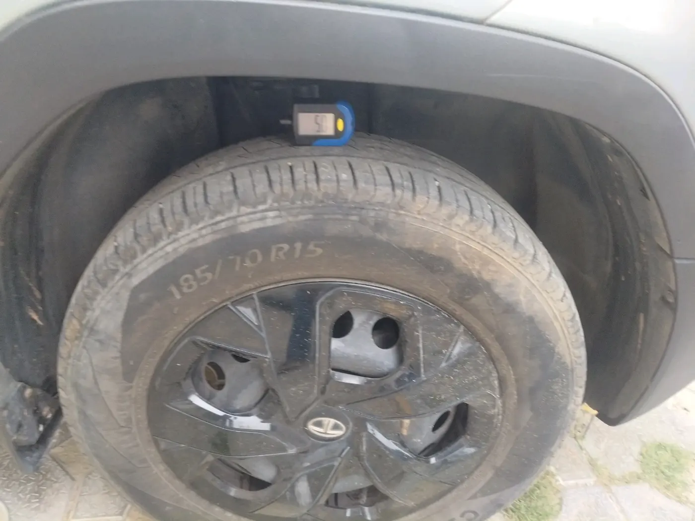 2022 Tata PUNCH ADVENTURE MT, Petrol, Manual, 30,423 km, tyre