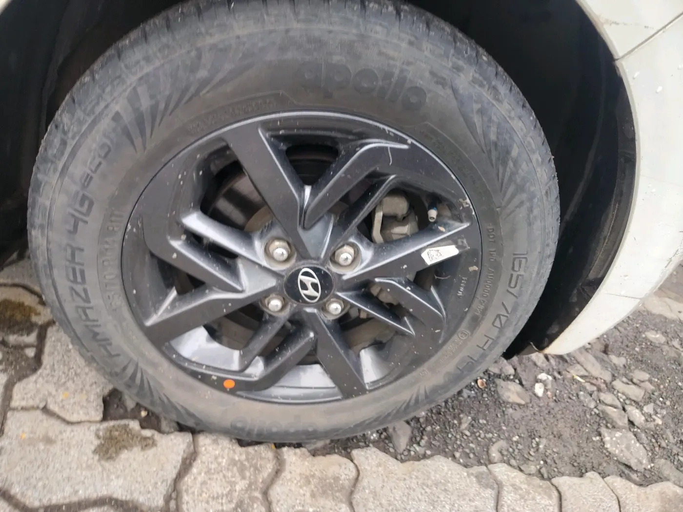 2021 Hyundai GRAND I10 NIOS SPORTZ AMT 1.2 KAPPA VTVT, Petrol, Automatic, 20,256 km, tyre
