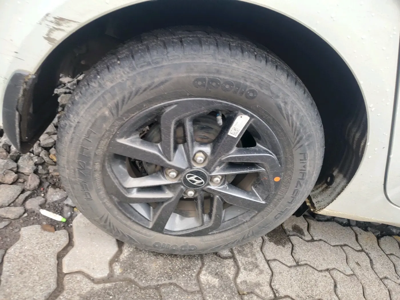 2021 Hyundai GRAND I10 NIOS SPORTZ AMT 1.2 KAPPA VTVT, Petrol, Automatic, 20,256 km, tyre