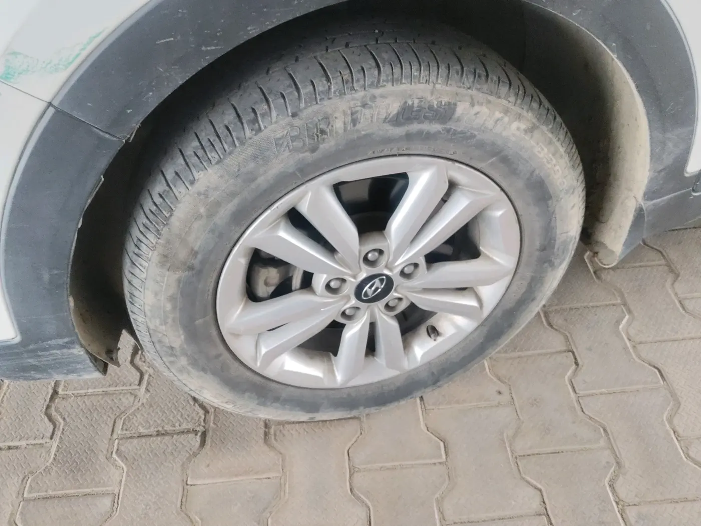 2017 Hyundai Creta SX PLUS 1.6 PETROL, CNG, Manual, 76,301 km, tyre