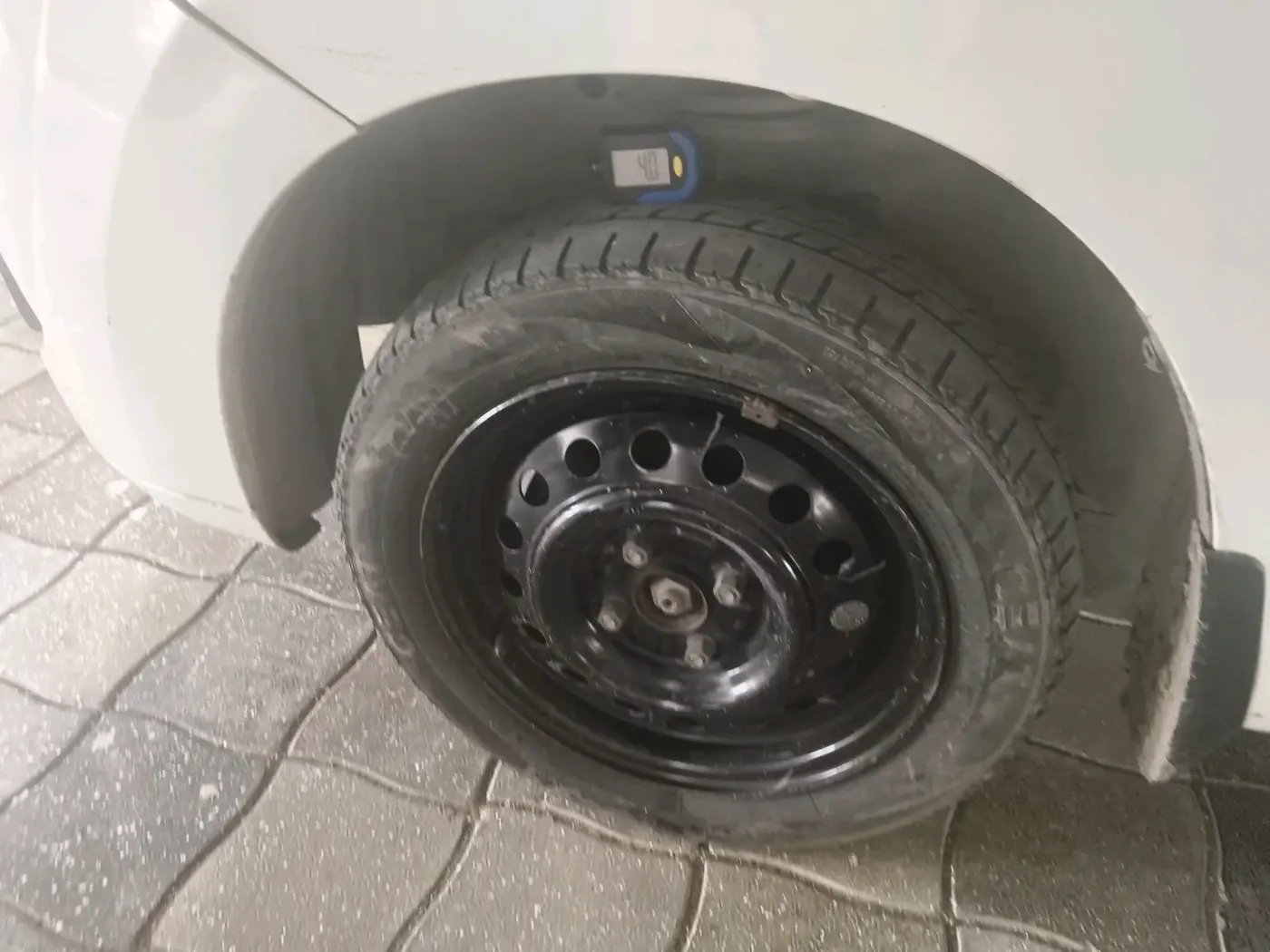 2012 Maruti Wagon R 1.0 VXI, CNG, Manual, 92,766 km, tyre