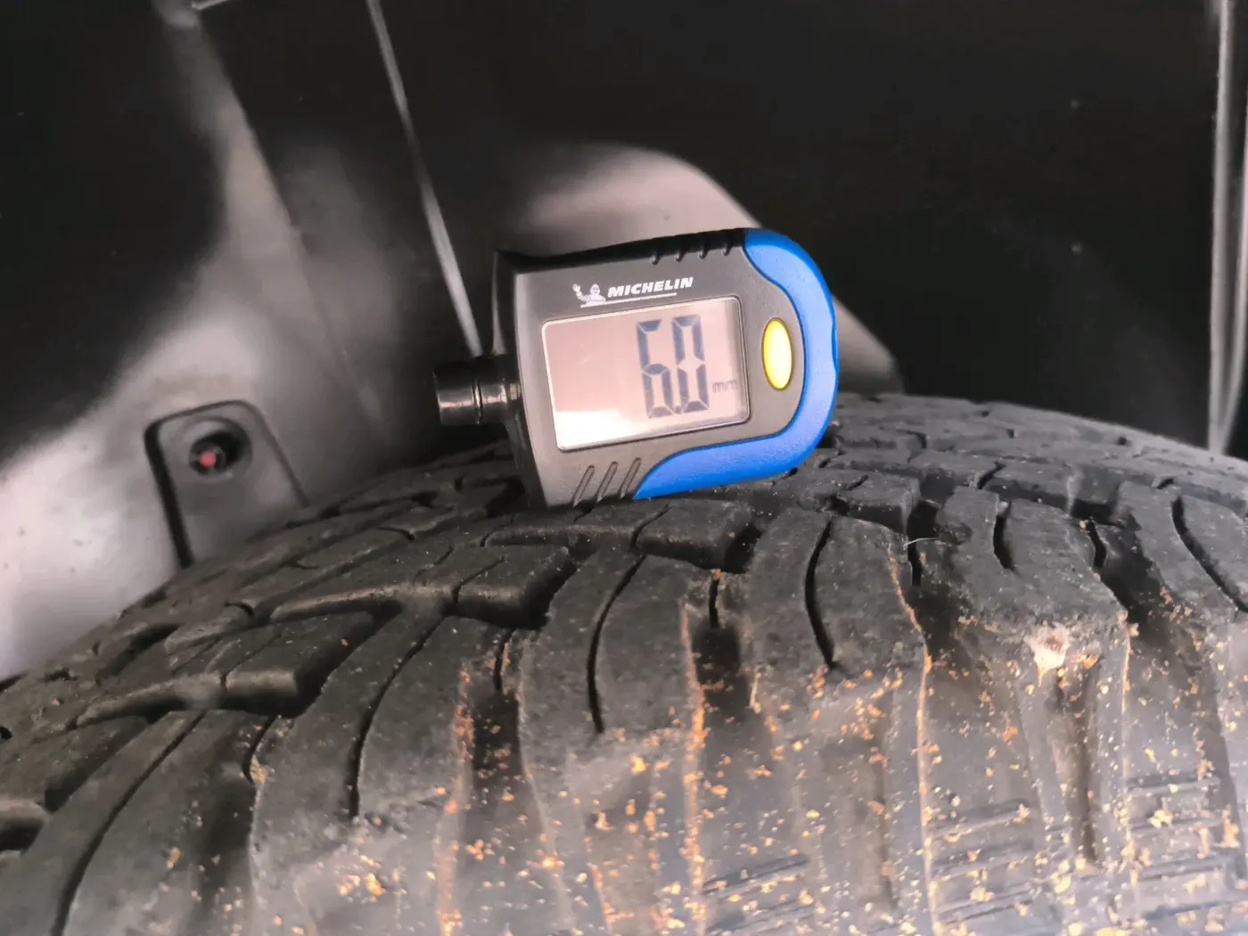 2016 Mahindra TUV300 T8 AMT, Diesel, Automatic, 51,739 km, tyre