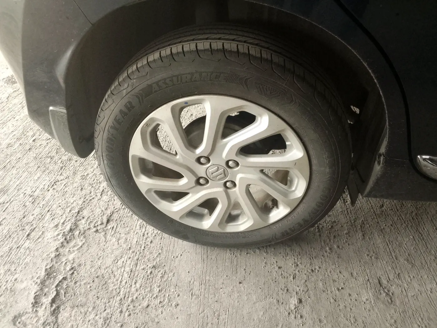 2022 Maruti Baleno ZETA PETROL 1.2, Petrol, Manual, 72,891 km, tyre