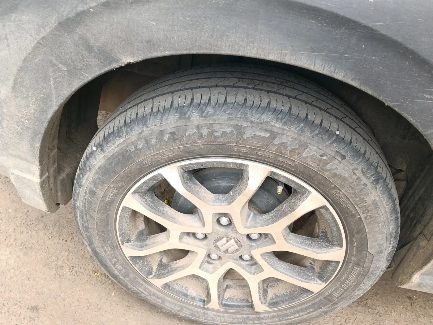 2024 Maruti XL6 ZETA CNG, CNG, Manual, 23,392 km, tyre