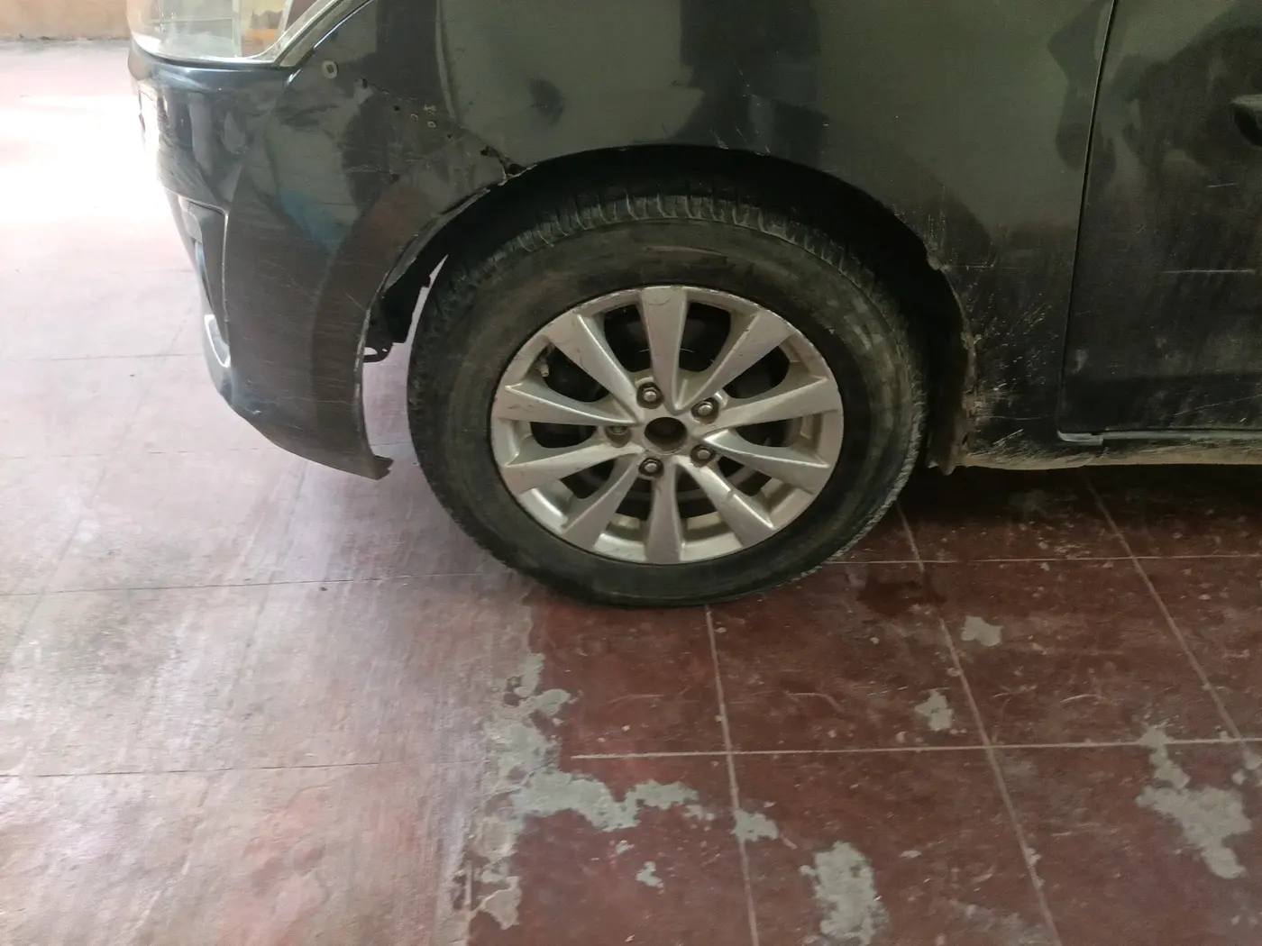 2013 Maruti Ertiga ZDI, Diesel, Manual, 3,08,261 km, tyre