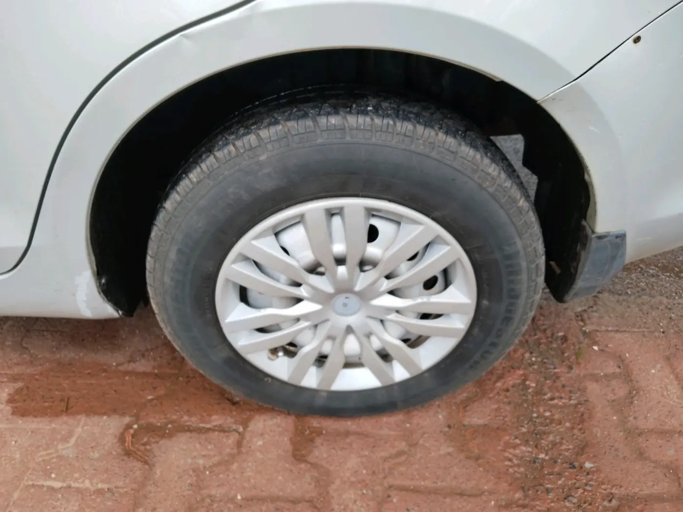 2018 Maruti Swift Dzire TOUR S PETROL, Petrol, Manual, 1,37,071 km, tyre
