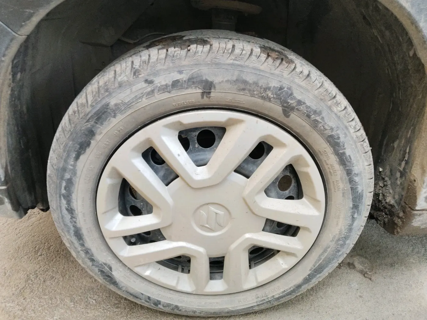 2021 Maruti Vitara Brezza VXI, Petrol, Manual, 16,470 km, tyre
