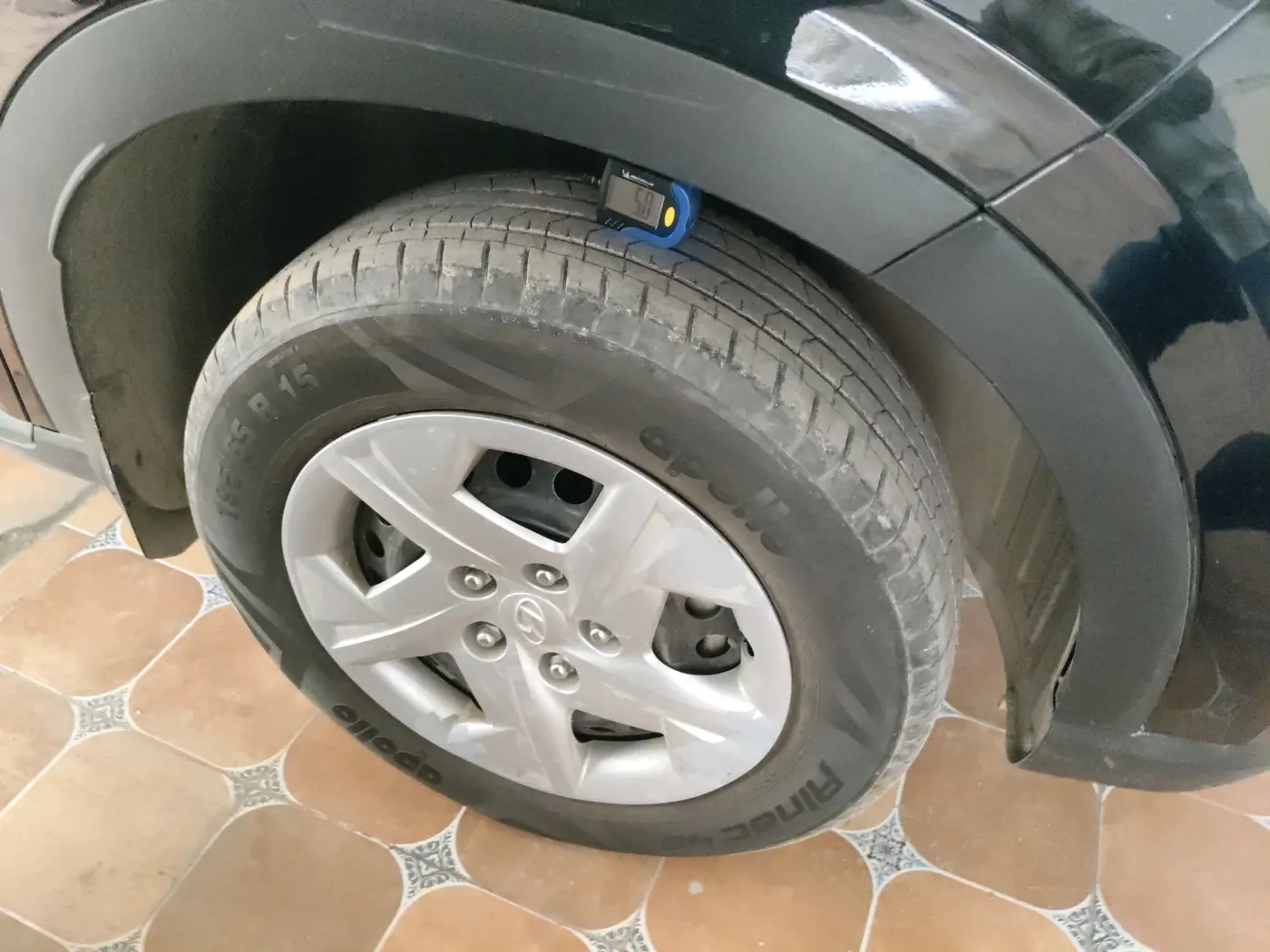 2022 Hyundai VENUE SX 1.2 PETROL, Petrol, Manual, 27,439 km, tyre